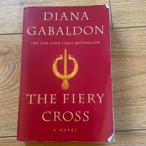 Diana Gabaldon, The fiery cross, book 5 in the outlander series, large paperback